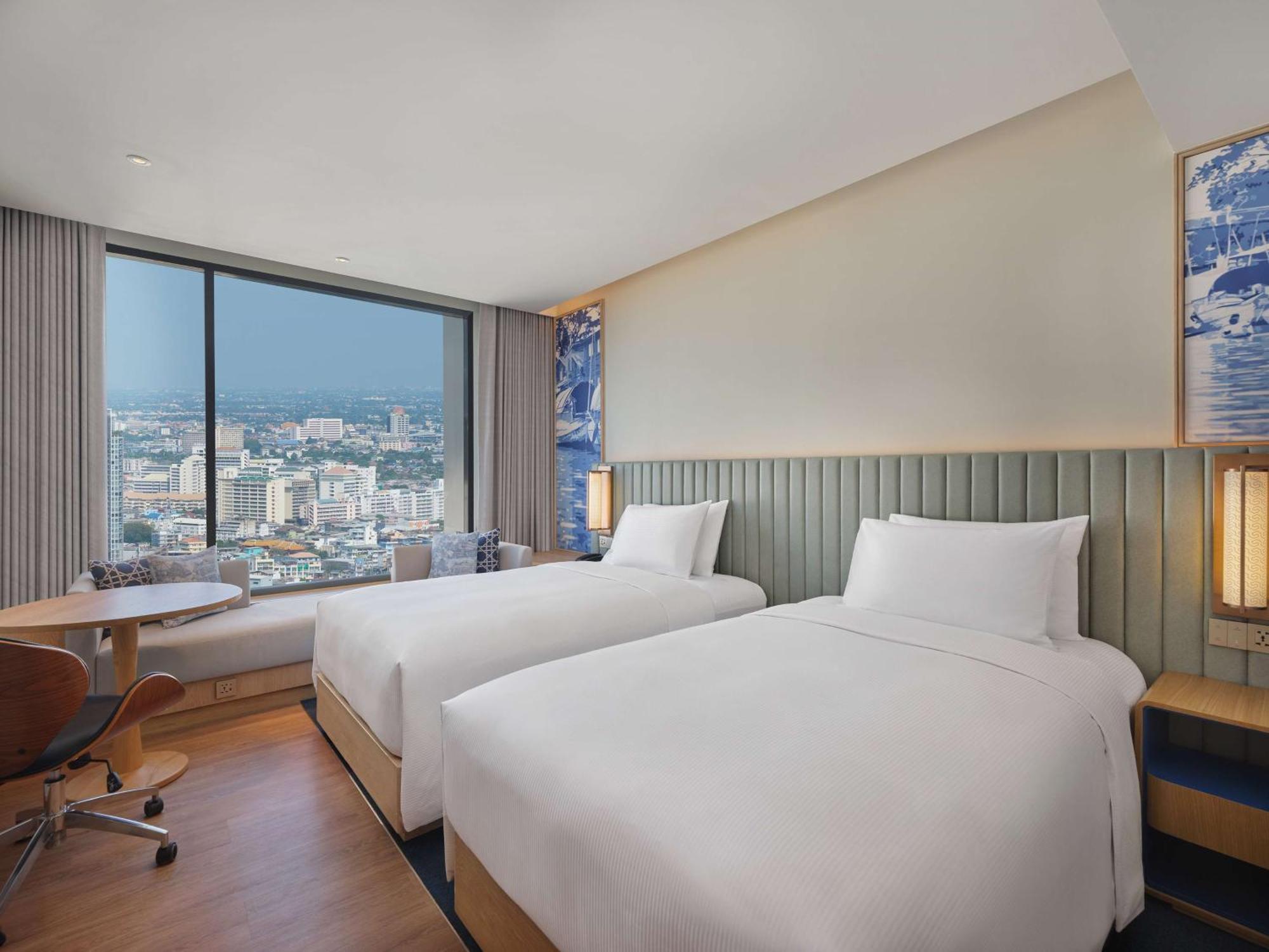 Hilton Garden Inn Bangkok Riverside Екстер'єр фото