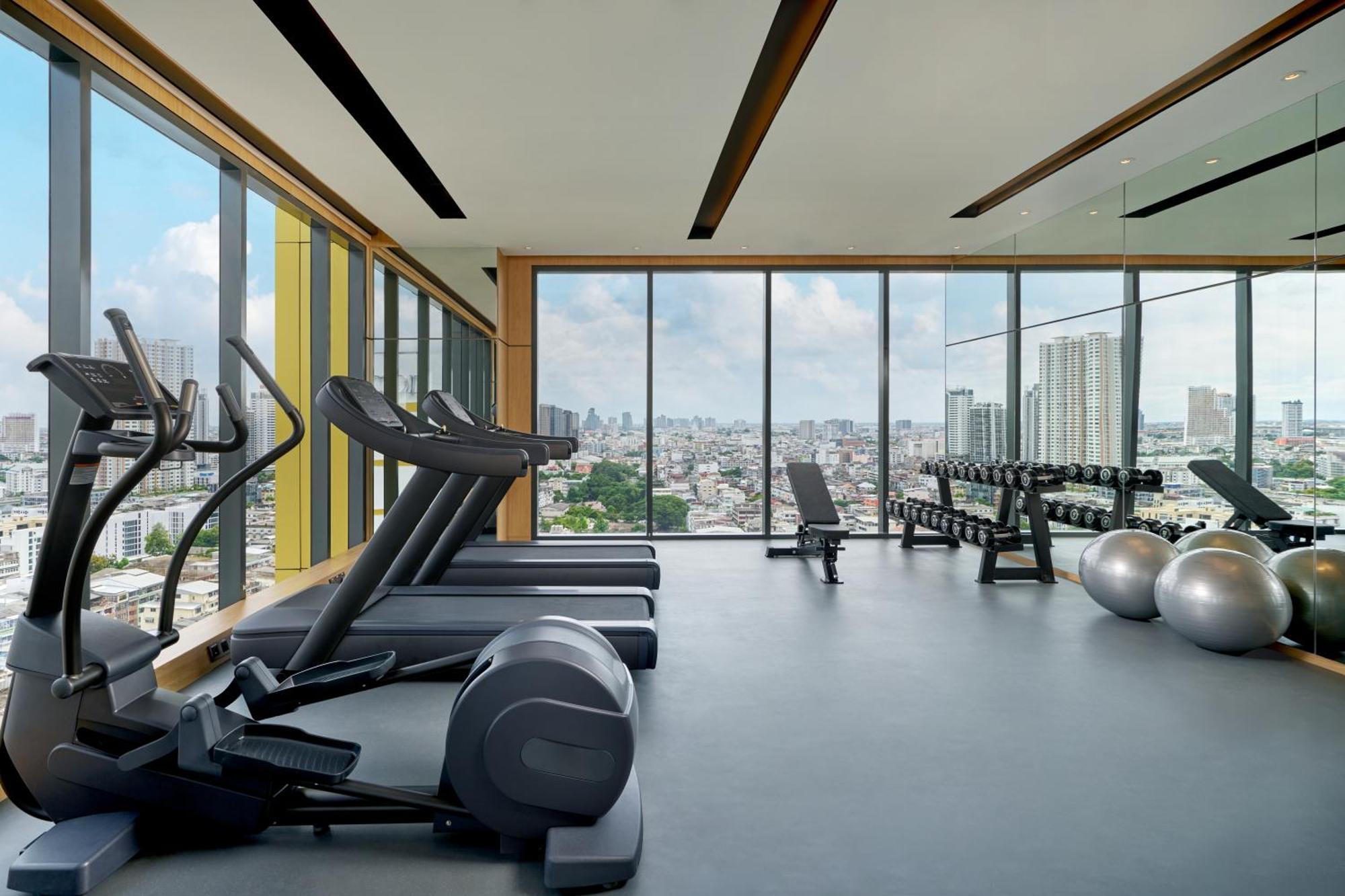 Hilton Garden Inn Bangkok Riverside Екстер'єр фото
